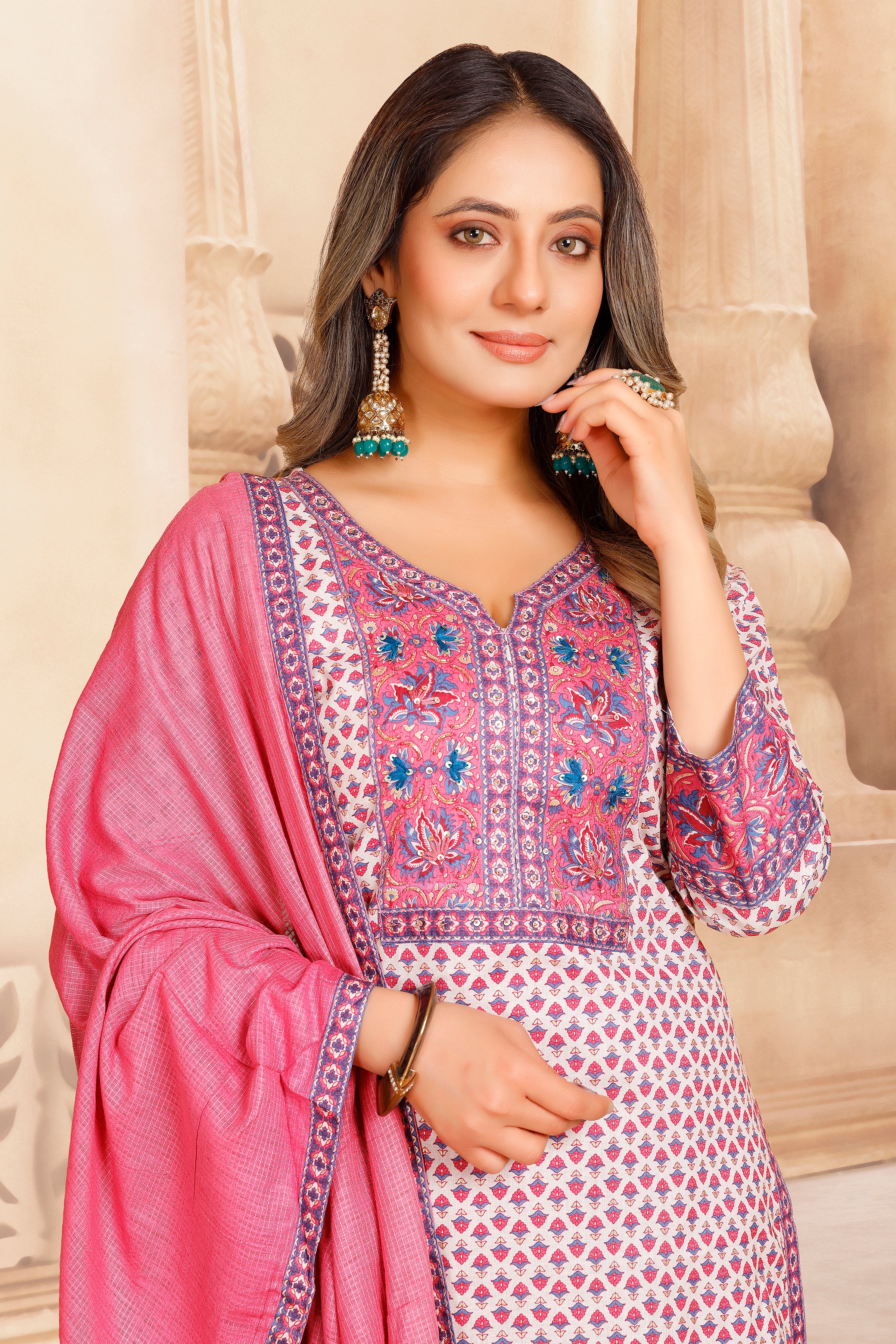 Kanika Kamiz &amp; Pant