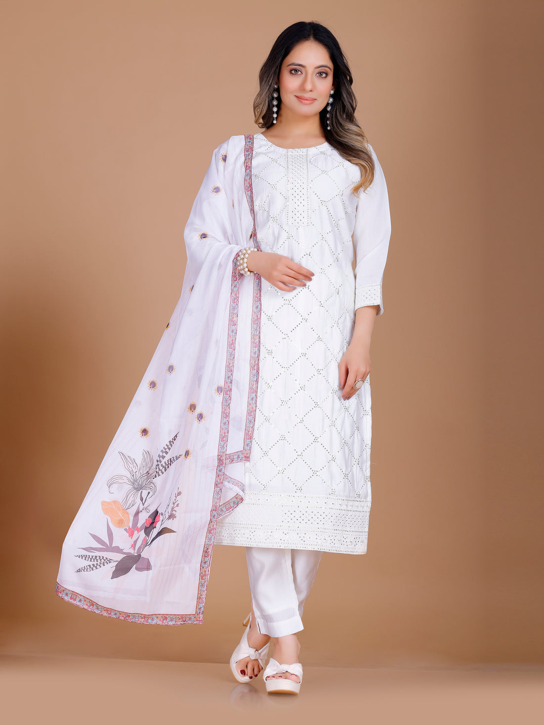 Prisha Kamiz &amp; Pant - Roop Darshan