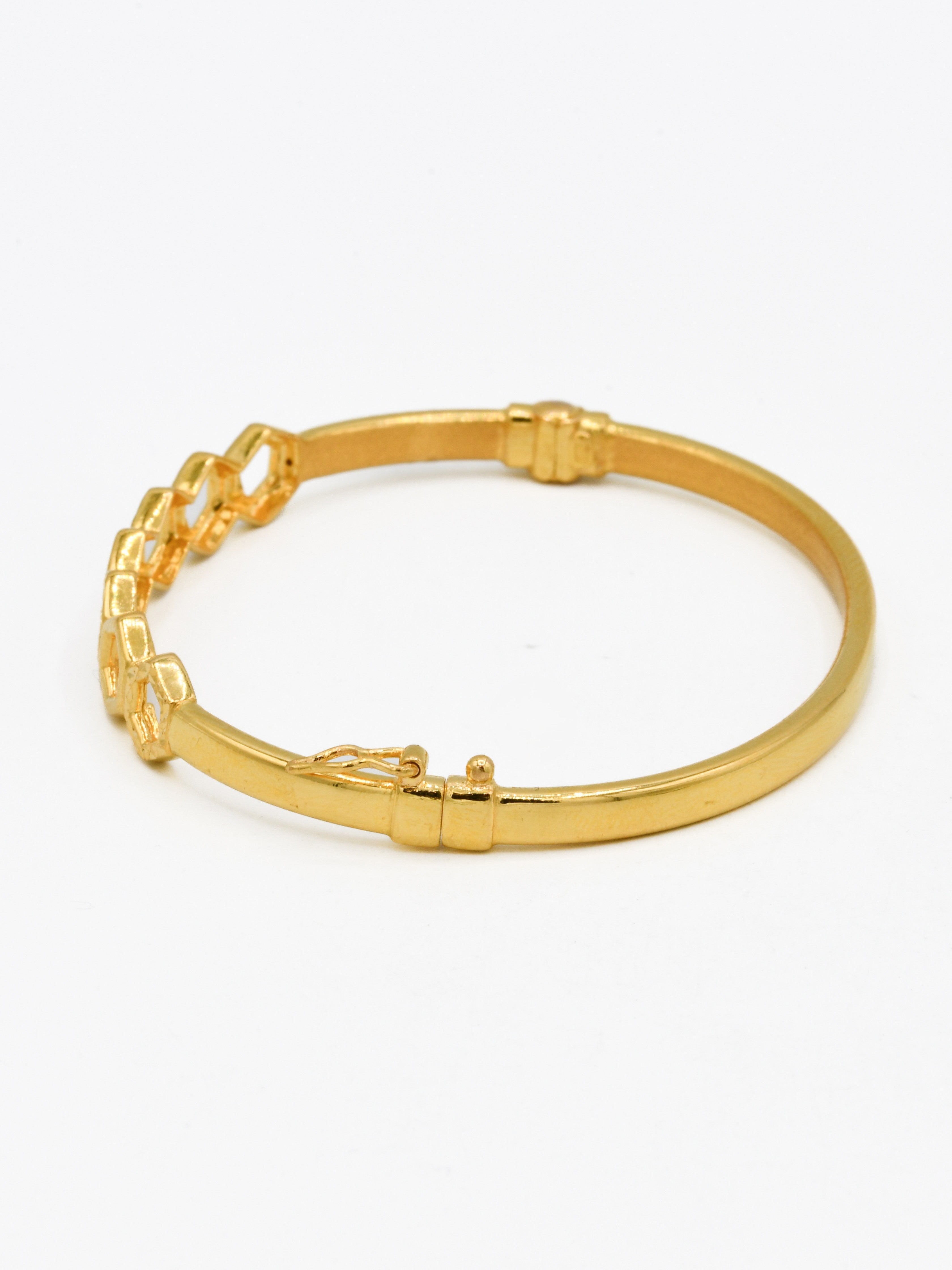 22ct Gold 1 Piece Ladies Bangle