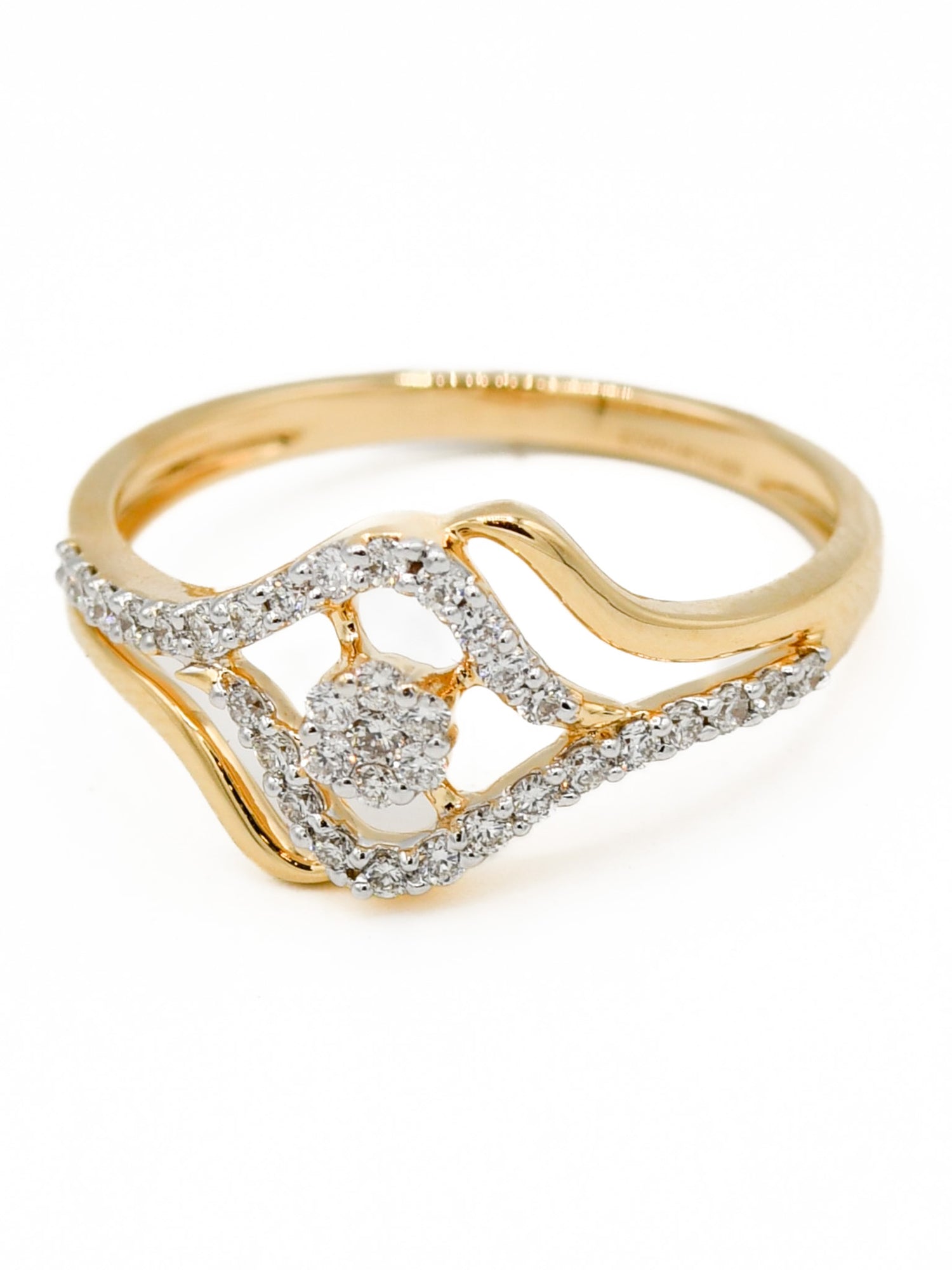 18ct Gold 0.29ct Diamond Ladies Ring - Roop Darshan