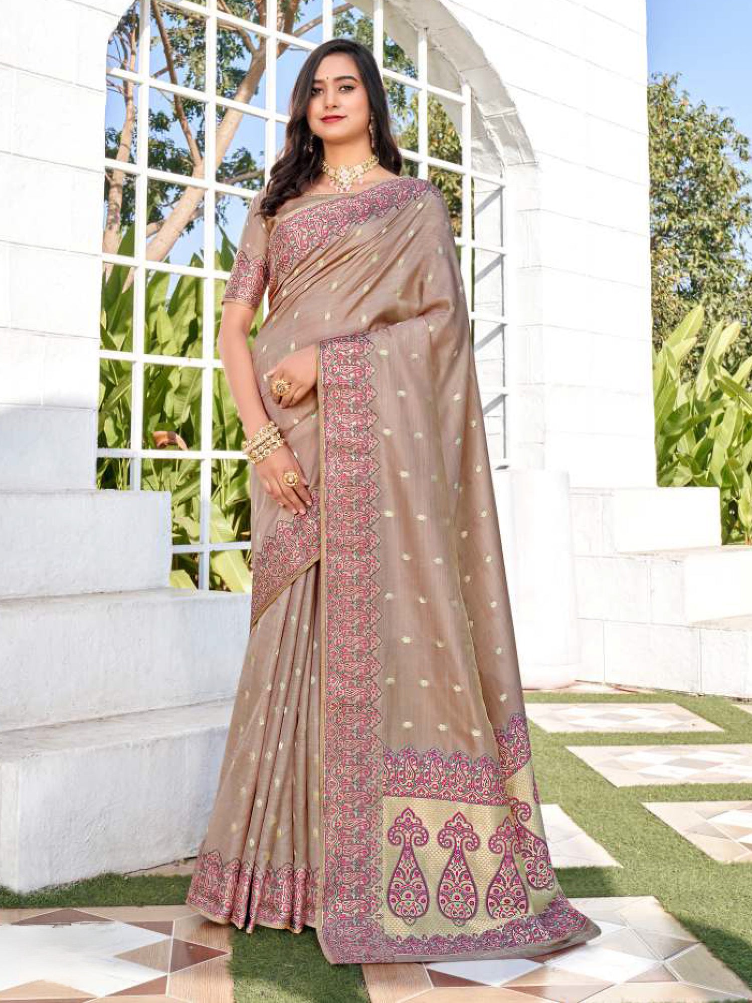 Kritika Saree