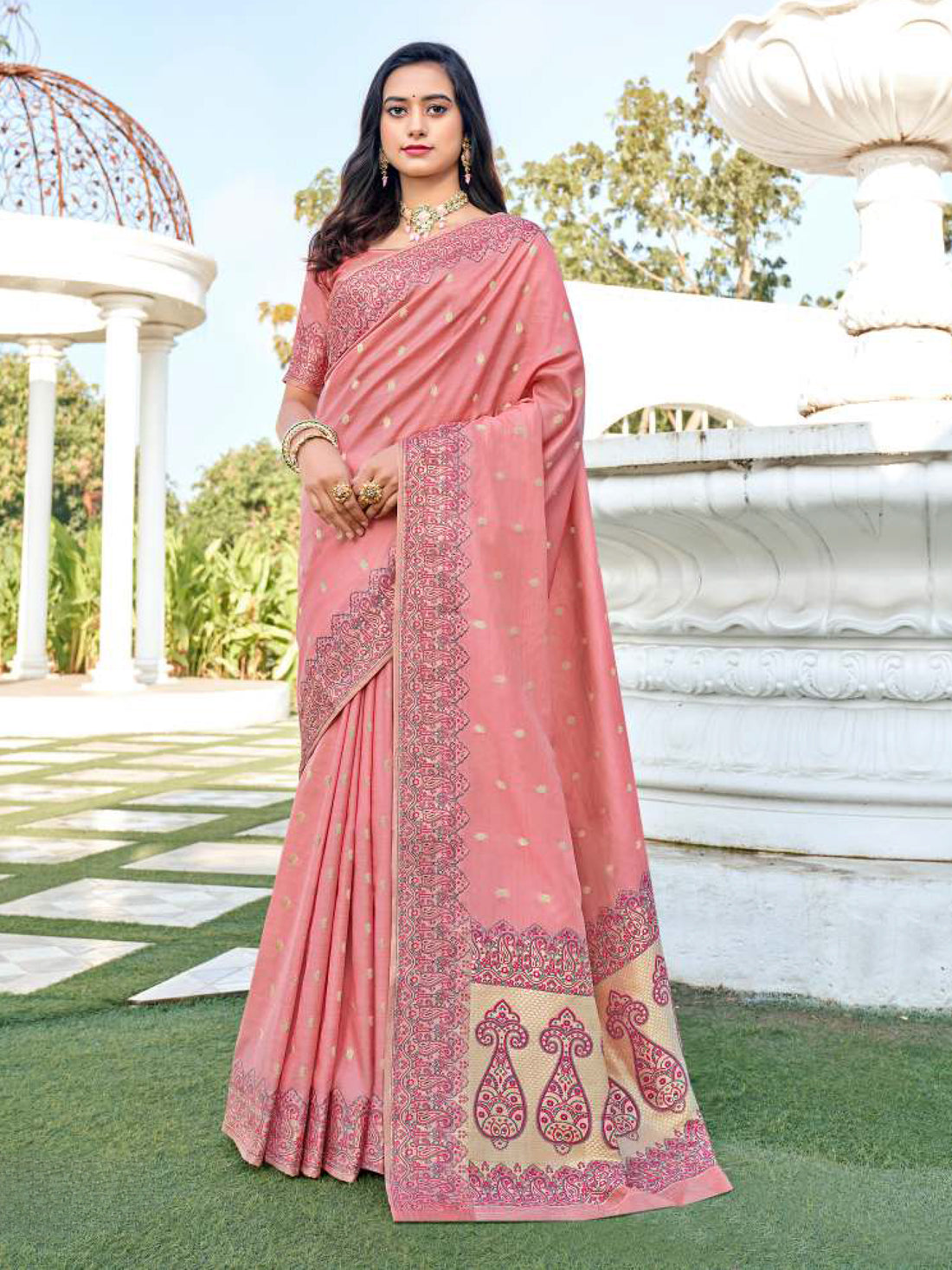 Kritika Saree