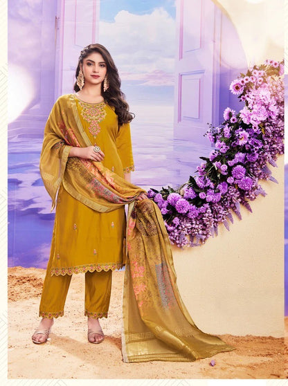 Saanvi Kamiz &amp; Pant