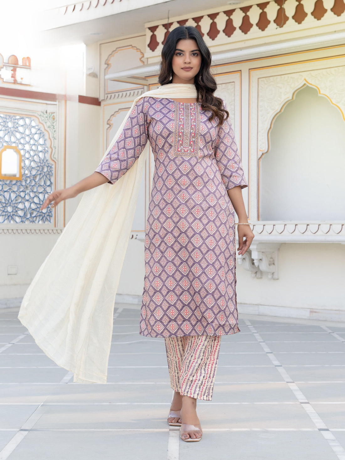 Mahira Kameez &amp; Pant