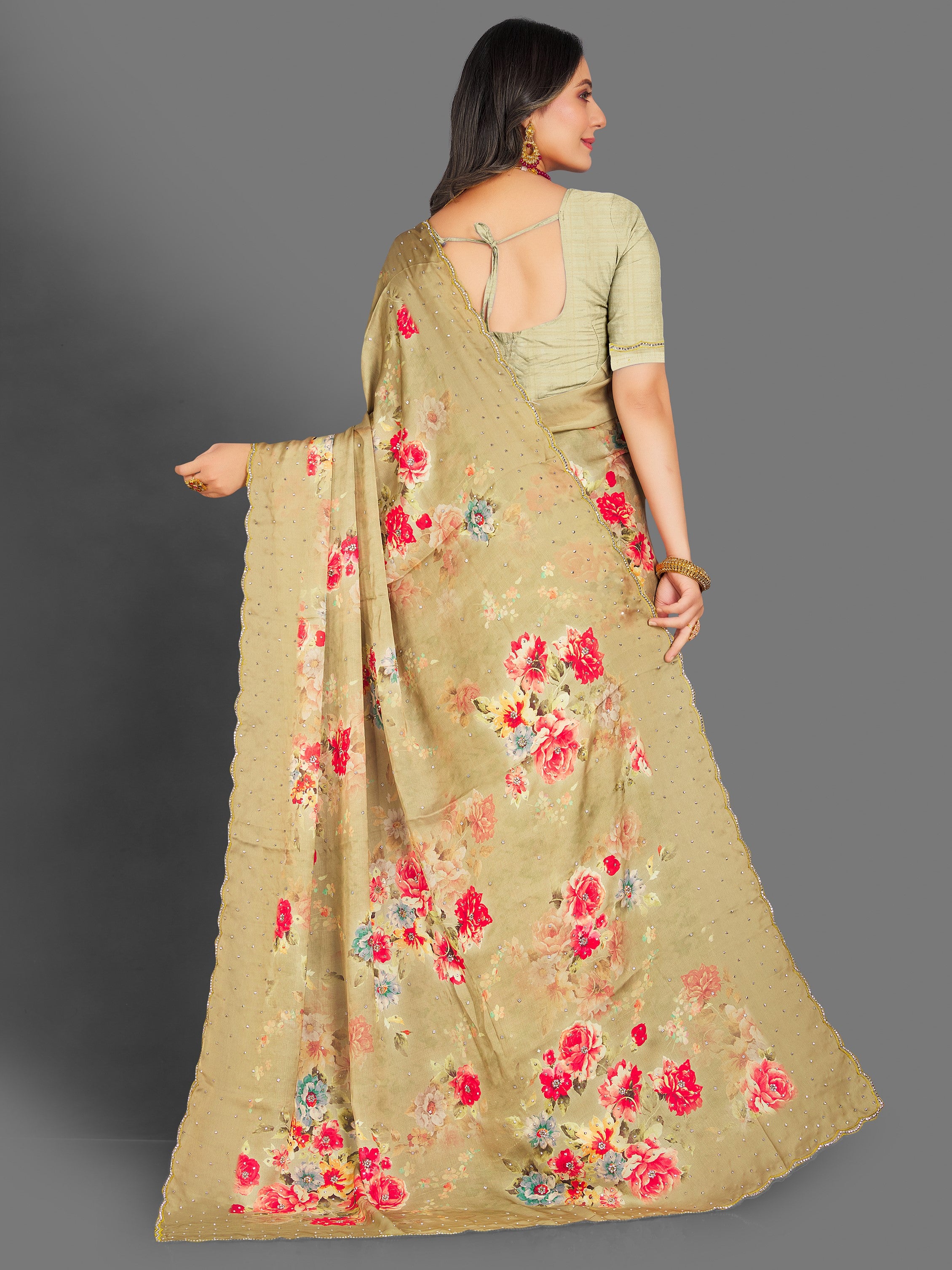 Genelia Floral Saree - Roop Darshan