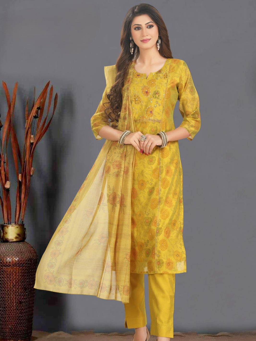 Prisha Kamiz &amp; Pant - Roop Darshan