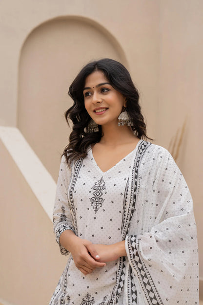 Nina Kamiz &amp; Pant - Roop Darshan