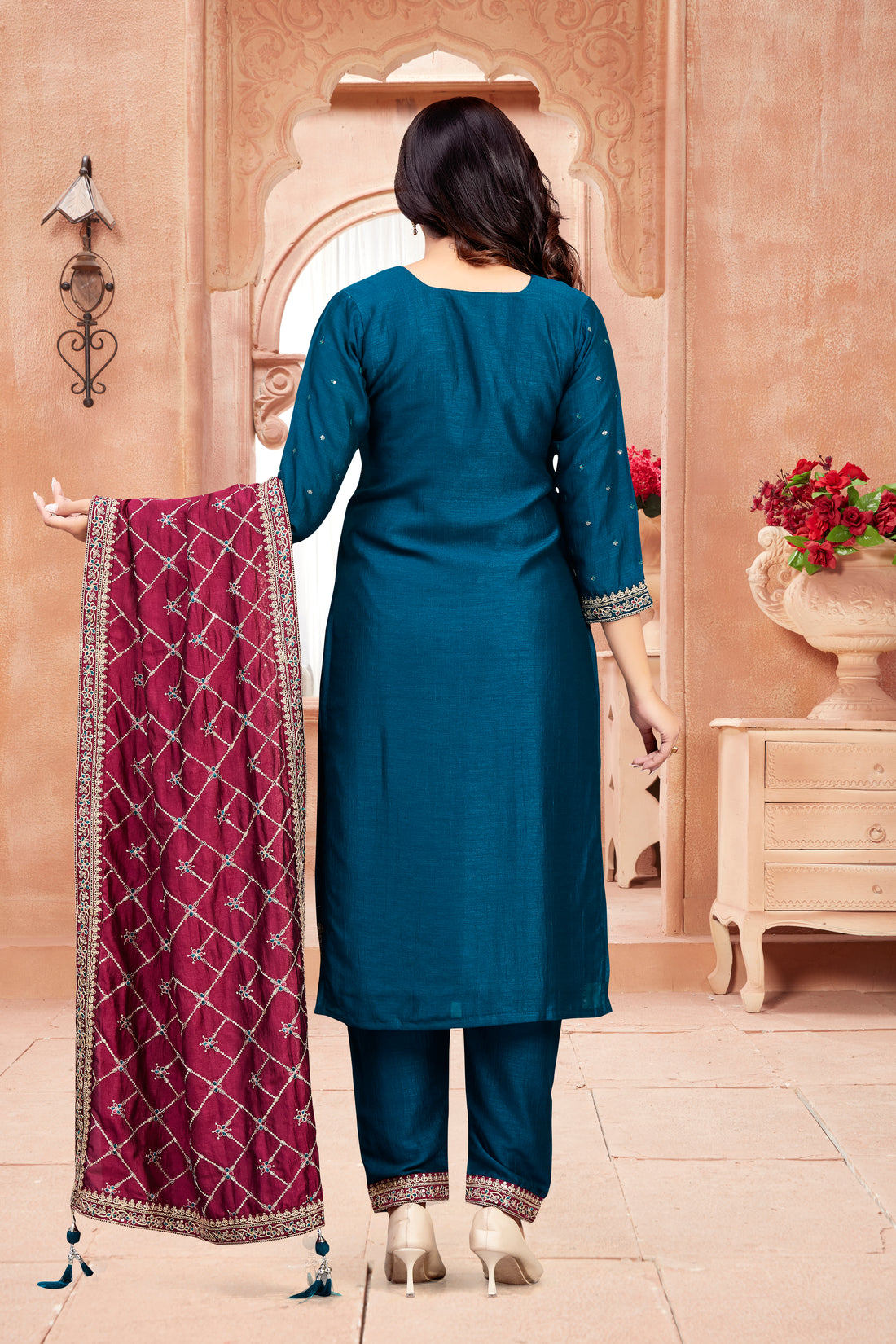 Reena Kamiz &amp; Pant - Roop Darshan