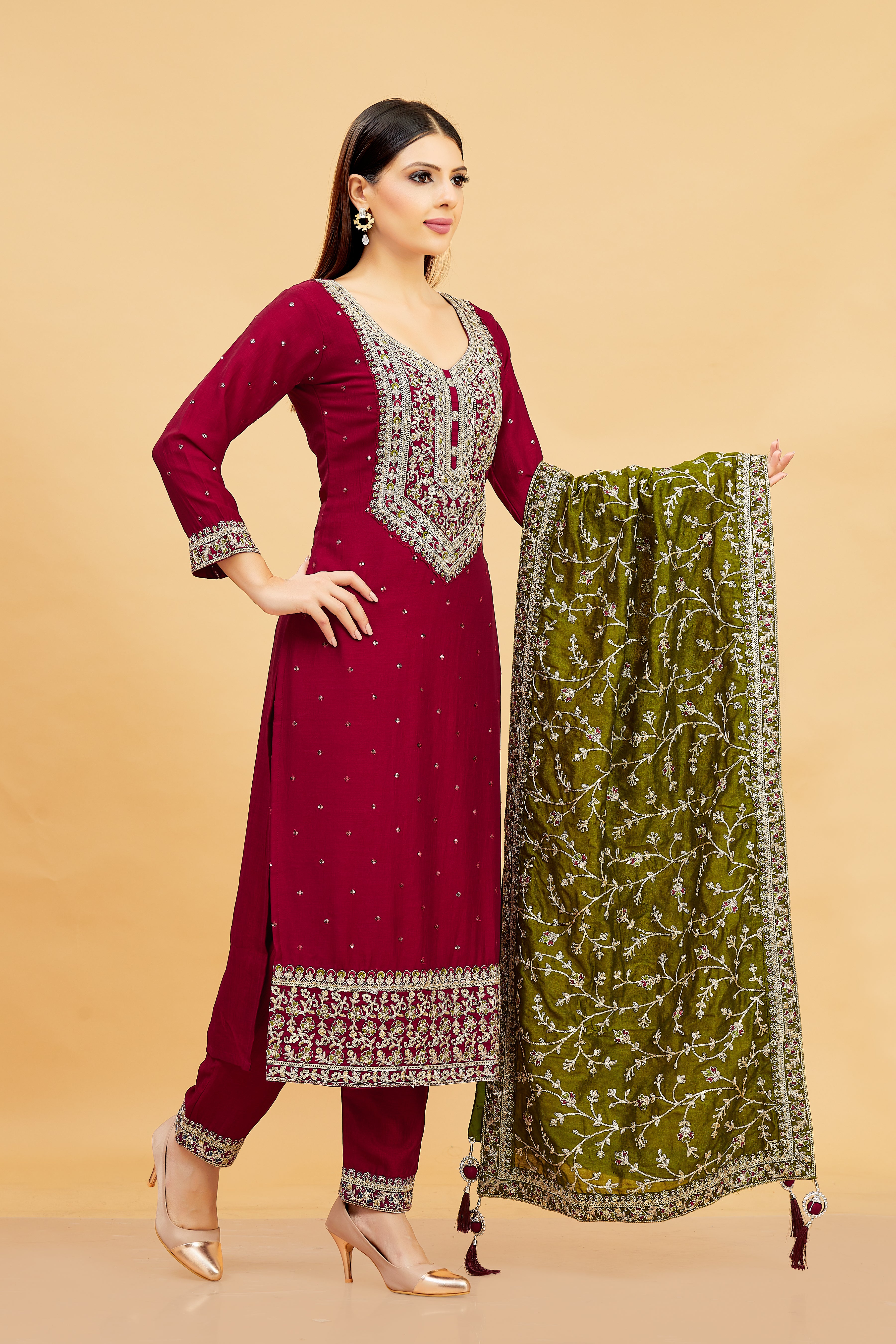 Nisha Kamiz &amp; Pant