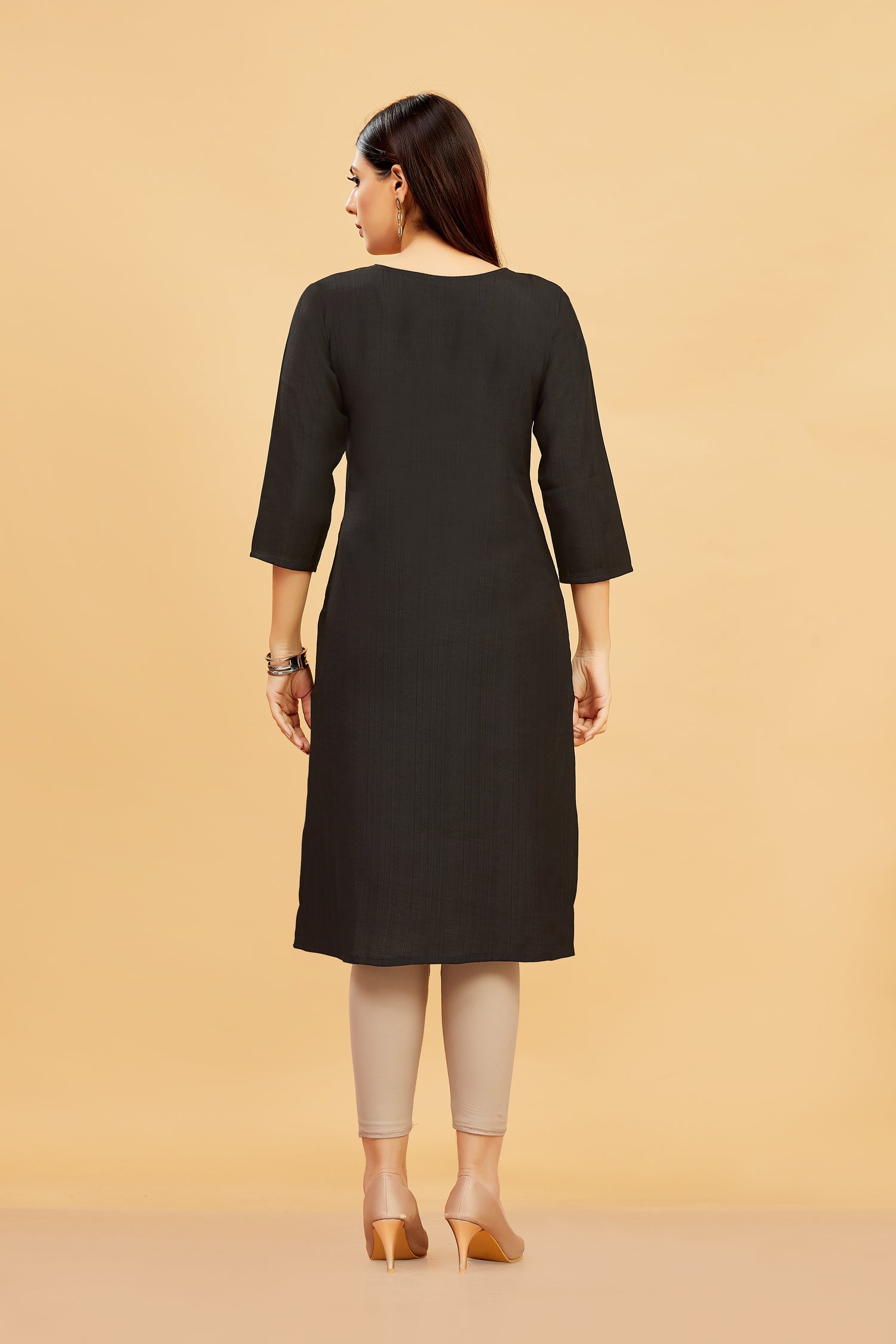 Tisqua Kurti