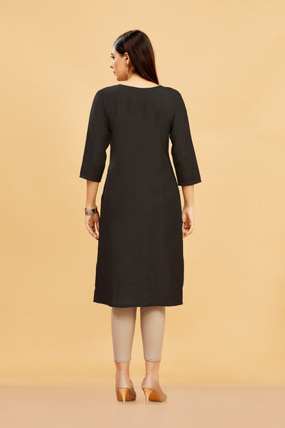 Tisqua Kurti