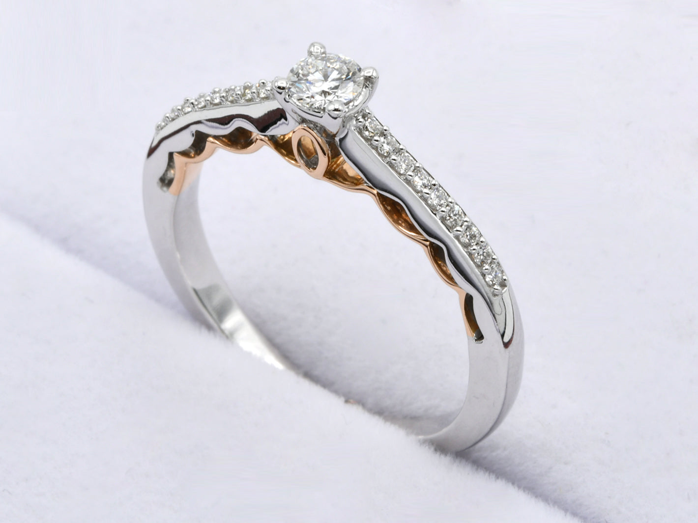 18ct White Gold 0.282ct Diamond Ring - Roop Darshan