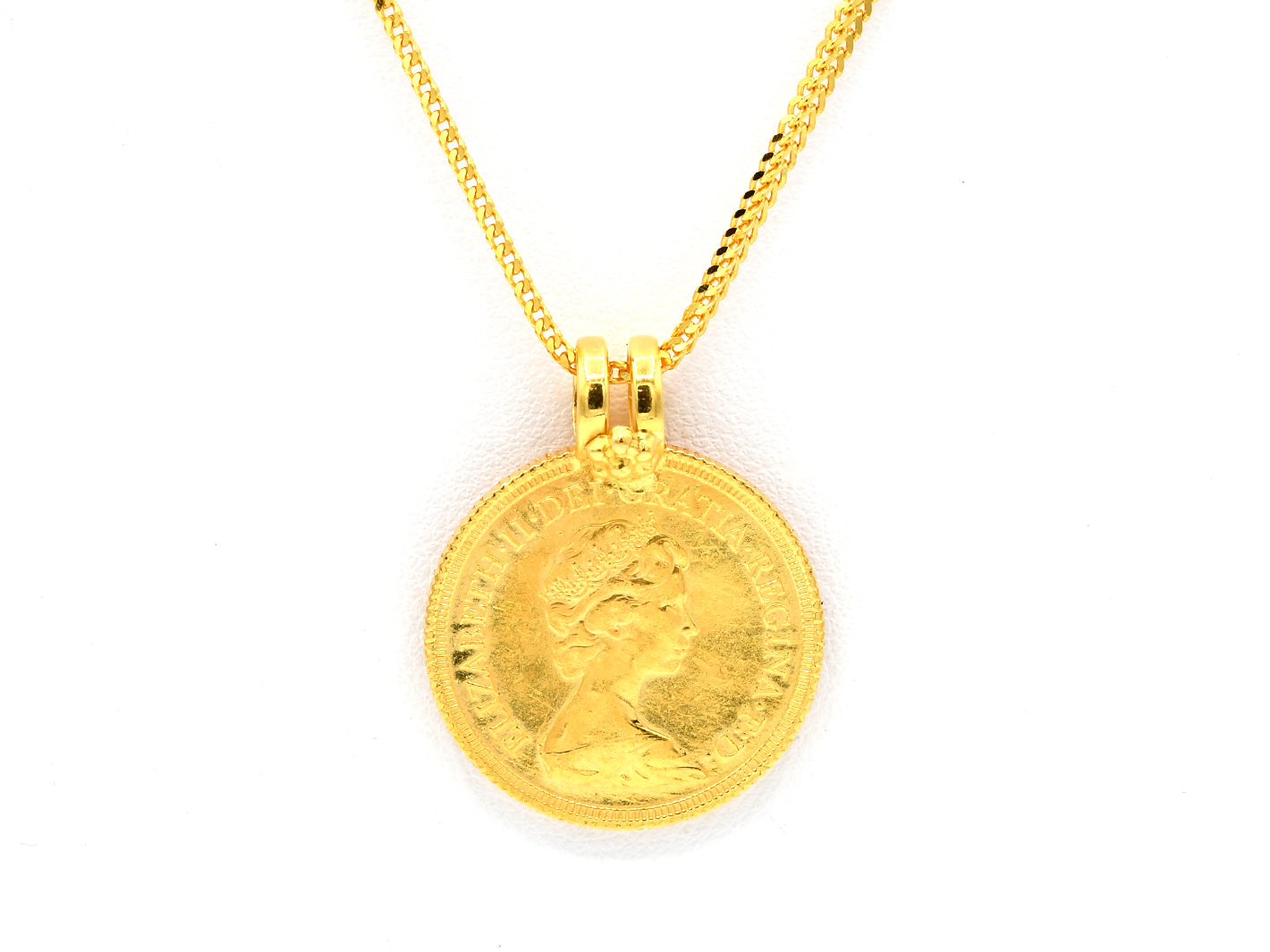 22ct Gold Sovereign Pendant - Roop Darshan