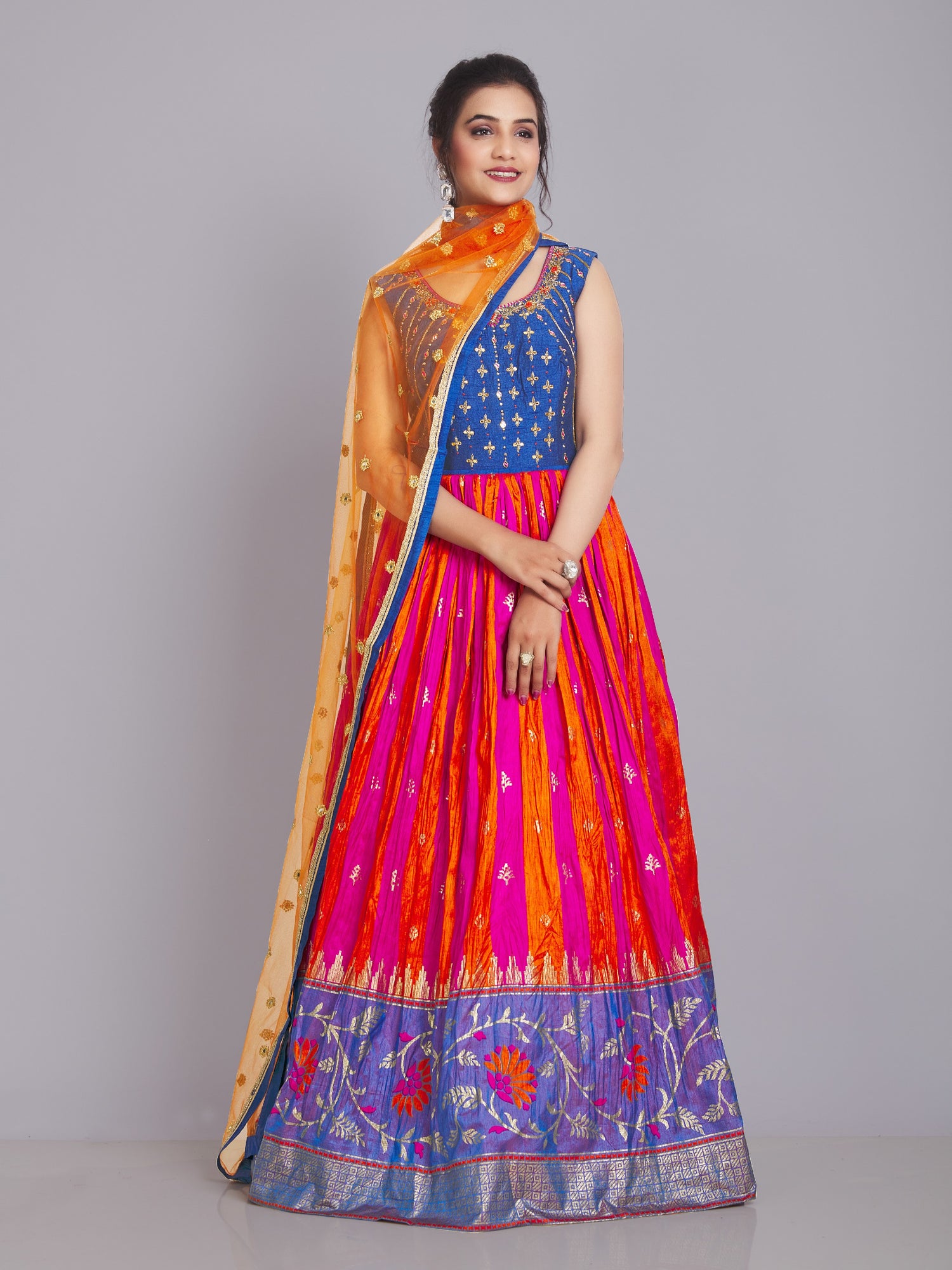 Vishwa Flair Suit - Roop Darshan