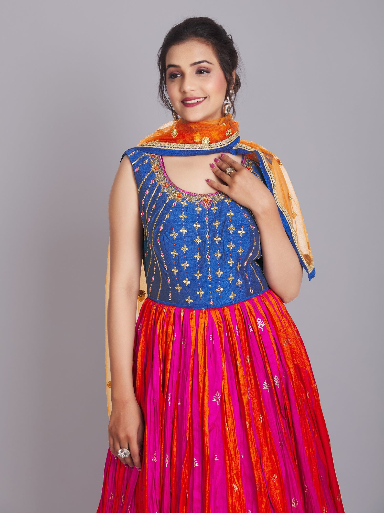 Vishwa Flair Suit - Roop Darshan