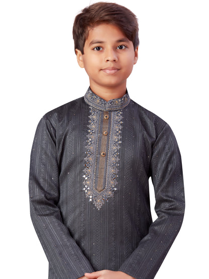 Boys Embroidered Kurta Payjama - Roop Darshan